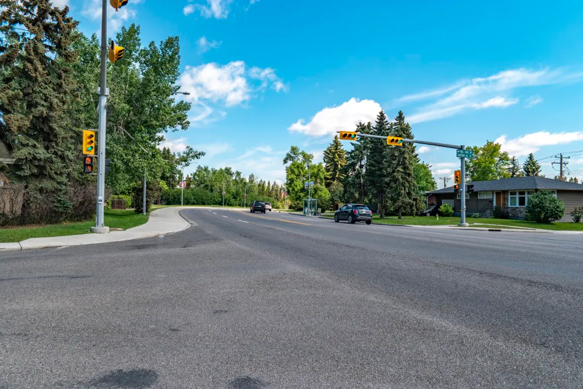 Bel-Aire streetscape